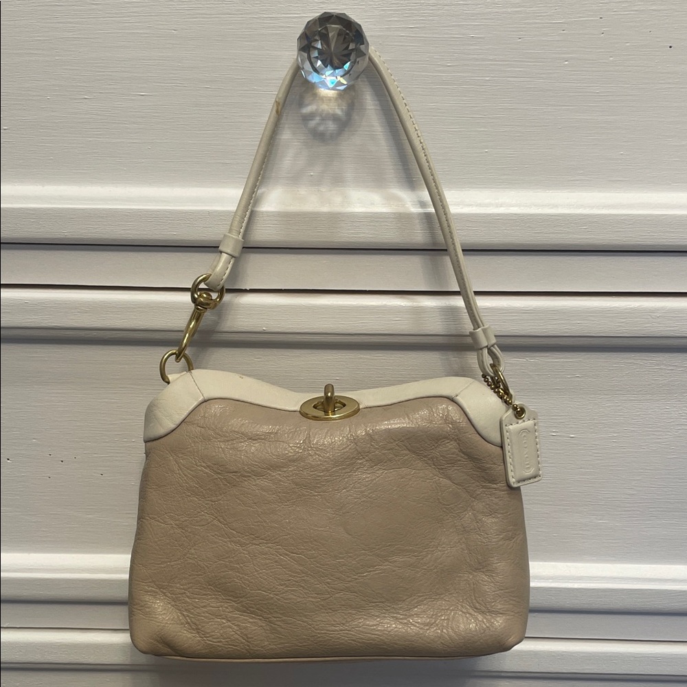 Coach Leather Wristlet Clutch in Taupe and Ivory with Turnlock - Picture 11 of 11